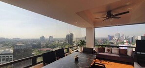 Outdoor dining - Air Conditioning Skyline Panorama 300MBPS WIFI (Mexico City)