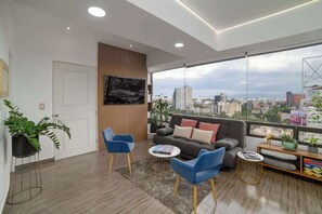 Téléviseur, bureau