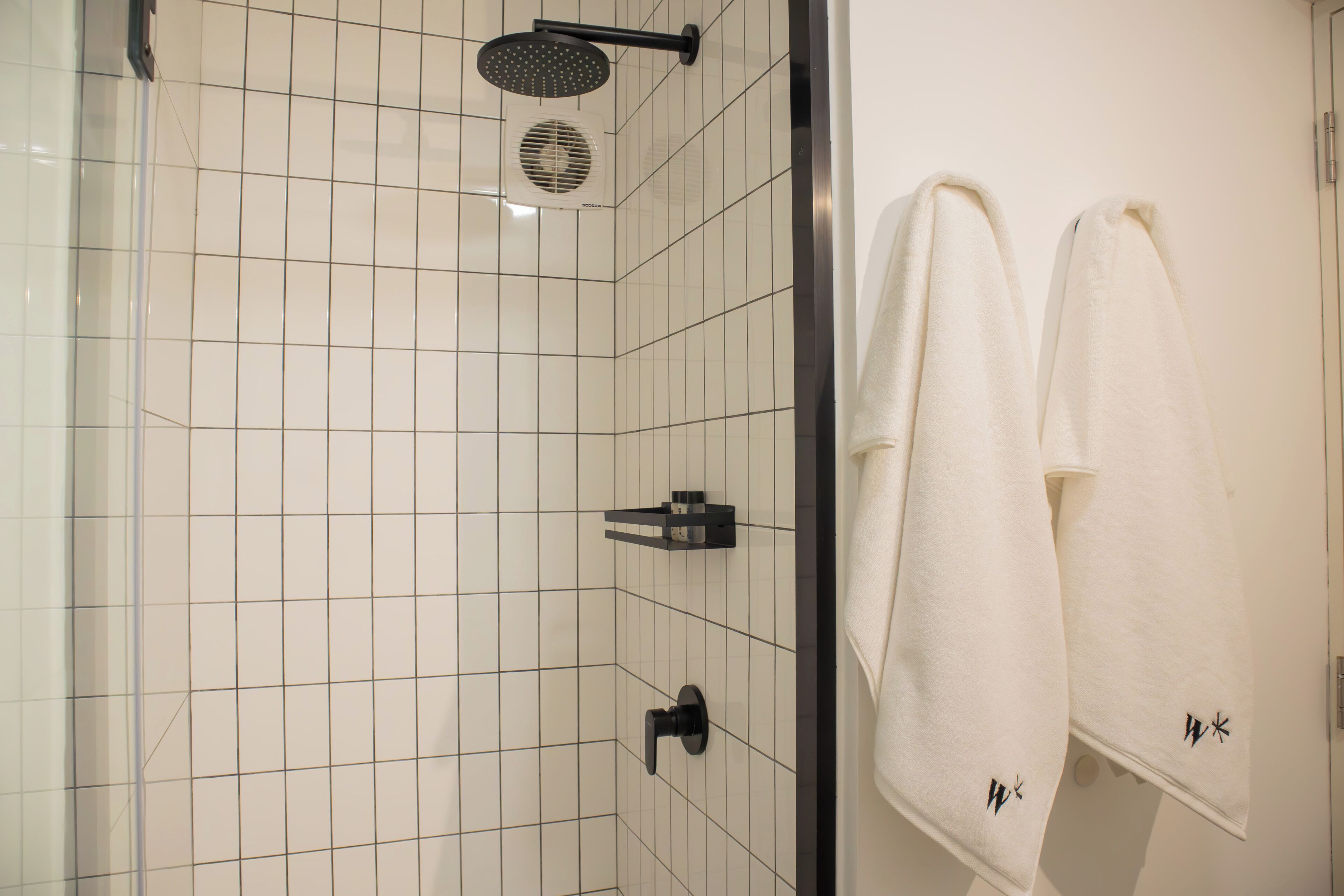 Apartment (204) | Bathroom | Free toiletries, hair dryer, towels, soap