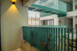 Balcony - Arrieta by Wynwood House (Lima)