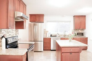 Microwave, oven, stovetop, dishwasher