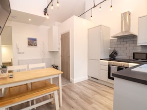 Fridge, microwave, toaster, cookware/dishes/utensils