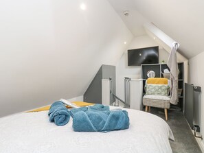 1 chambre, décoration personnalisée, ameublement personnalisé