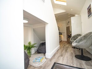 Interior - Daniel Chambers (Camborne)