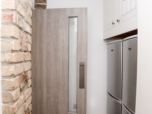 Interior - Teylu (Camborne)