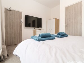 3 bedrooms, individually decorated, individually furnished, free WiFi - Teylu (Camborne)