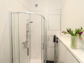 Shower - Baker Chambers (Camborne)