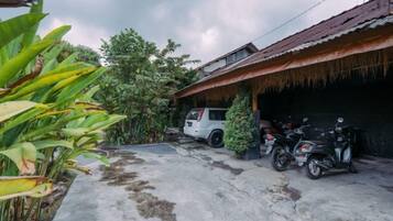 Self-parking (surcharge)