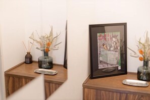 Unclassified image, 5 of 27, button - Shinjuku Waseda Fujitaki Apartment (Tokyo)
