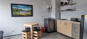 Standard Apartment, City View | Private kitchen