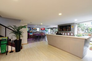 Reception - Great Laureles views and best price (Medellín)