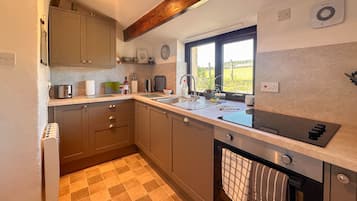 Microondas, lavavajillas y tostadora