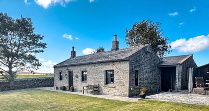 A cosy hillside hideaway in the heart of the Yorkshire Dales