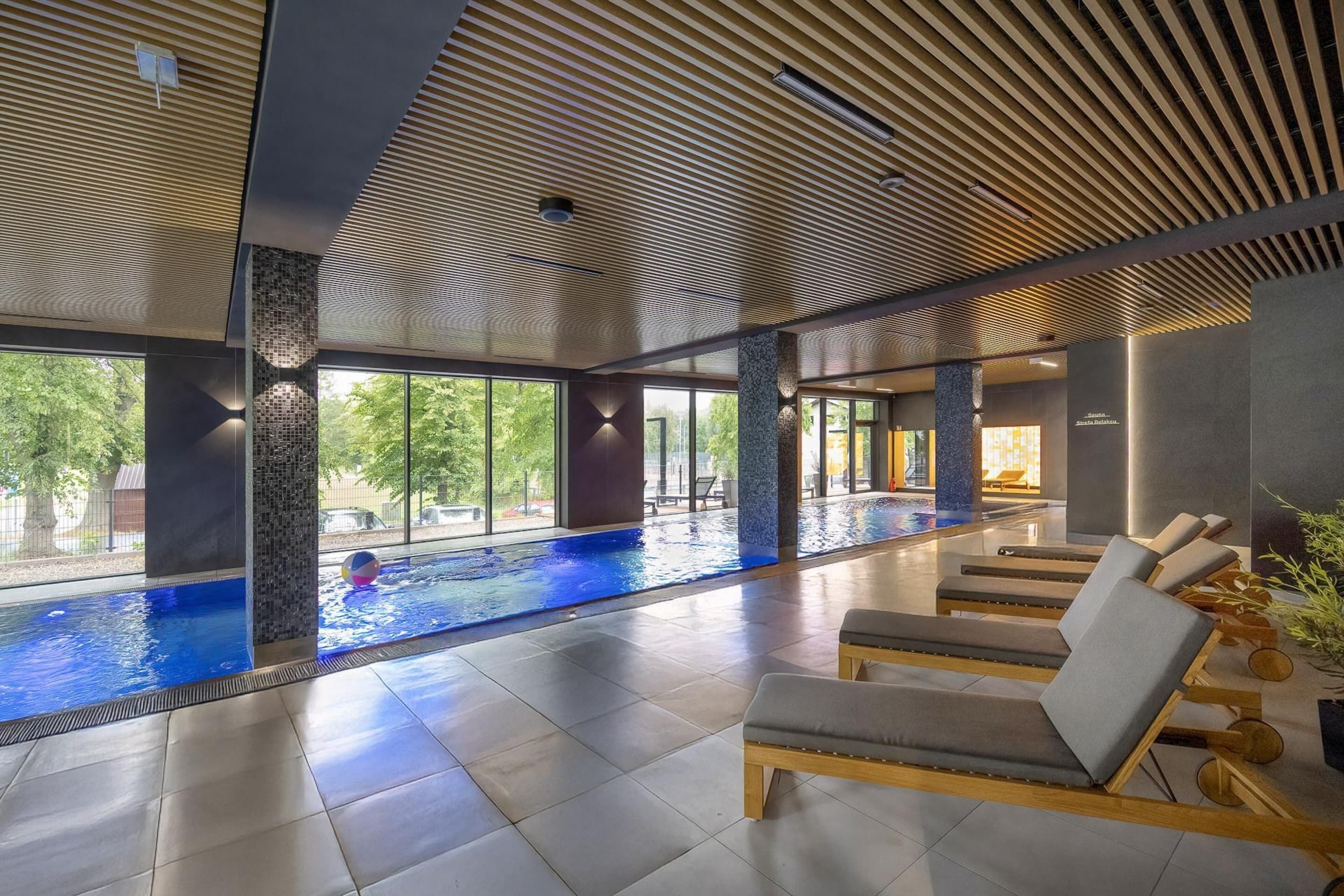 Apartment | Pool | Indoor pool, outdoor pool