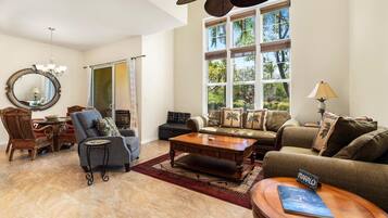 Nhà, nhiều giường (Waikoloa Colony Villas#1404) | Khu phòng khách