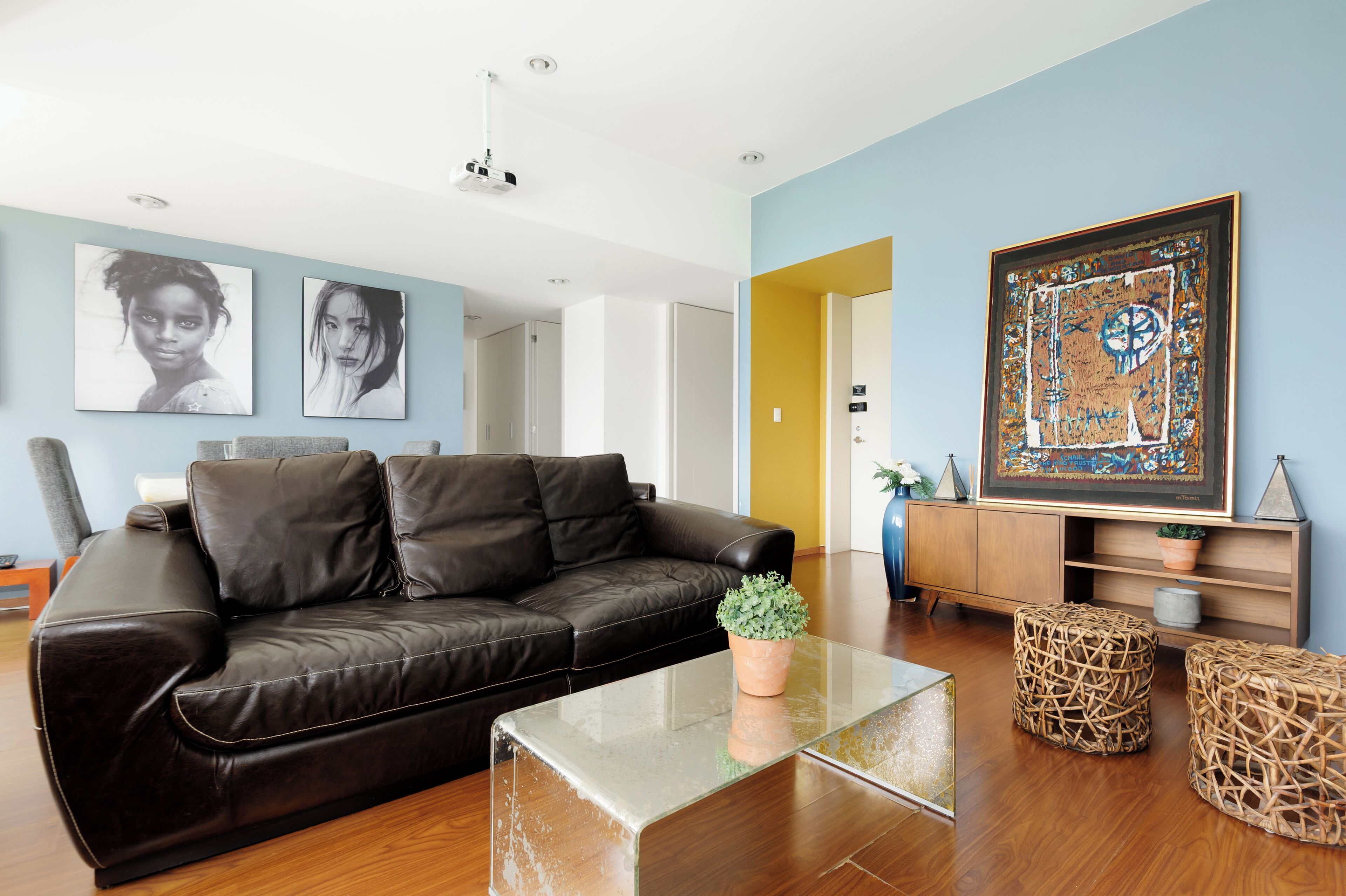 時尚公寓, 2 間臥室, 城市景, 高層 | 客廳 | 50 吋智能電視連數碼電視頻道