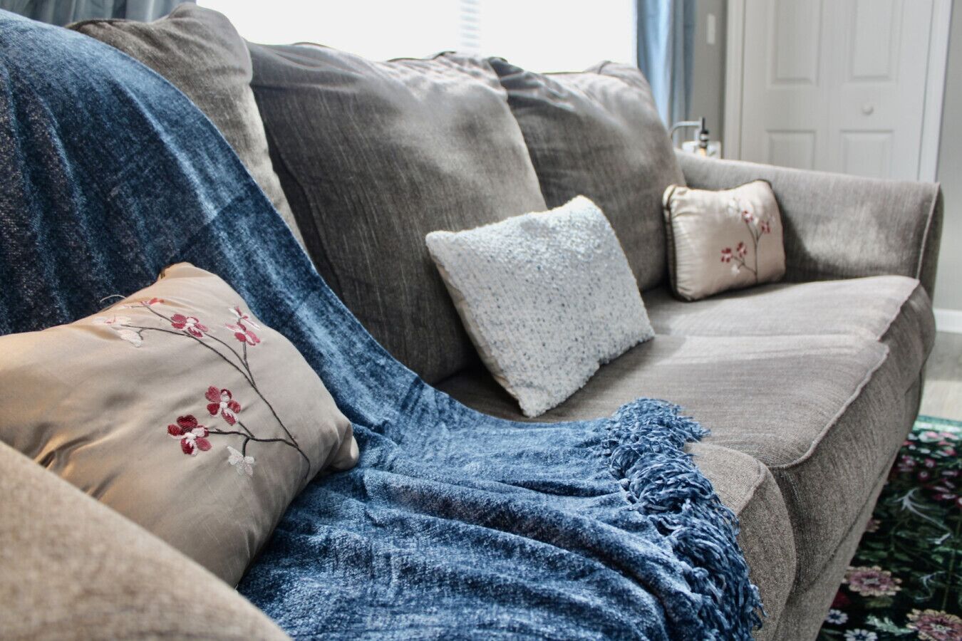 Una televisión, libros