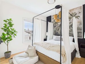 4 chambres, fer et planche à repasser, lit parapluie, Wi-Fi gratuit