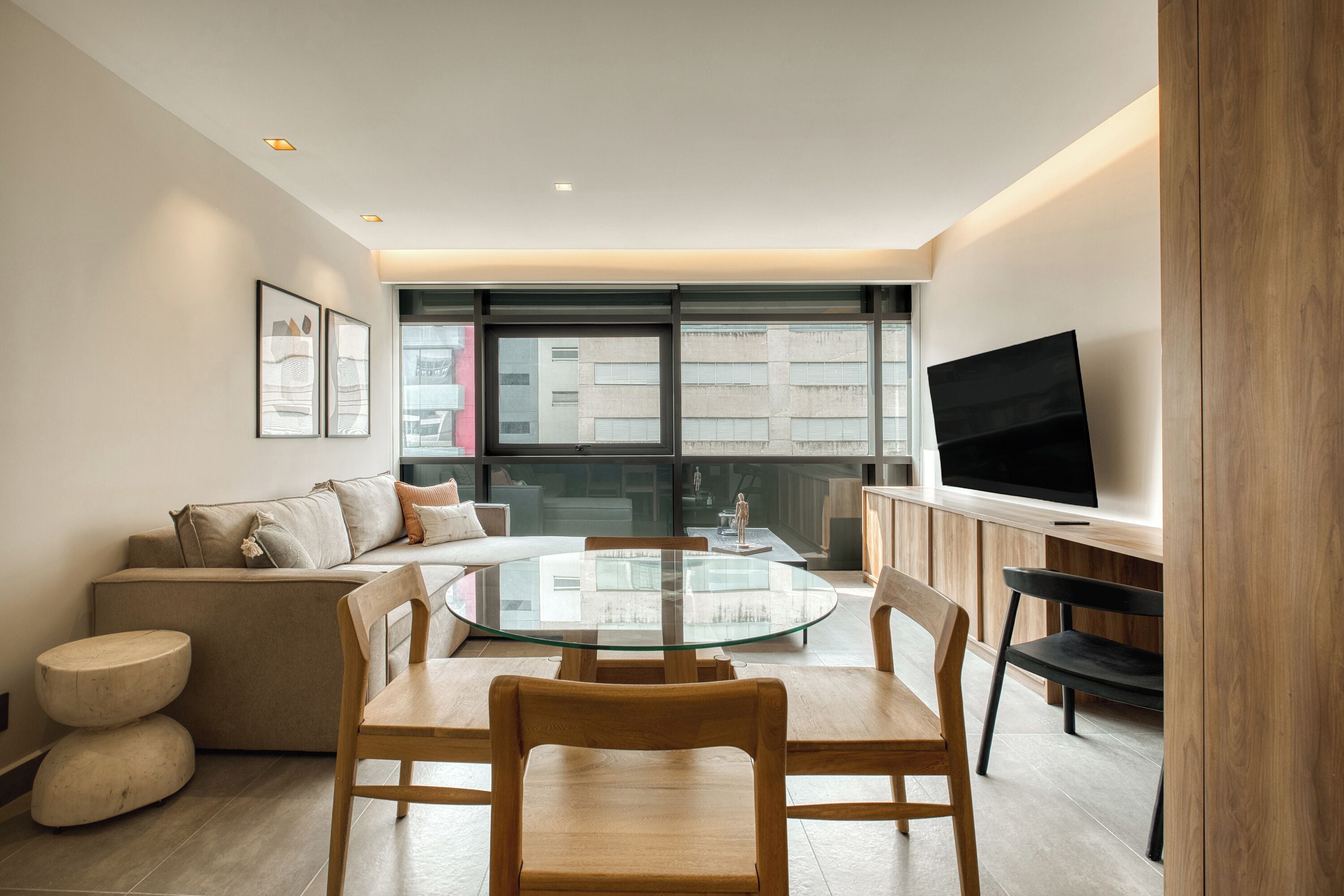 City Apartment, 1 Bedroom | Dining room