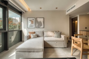 Luxury Apartment, 1 Bedroom | Living room