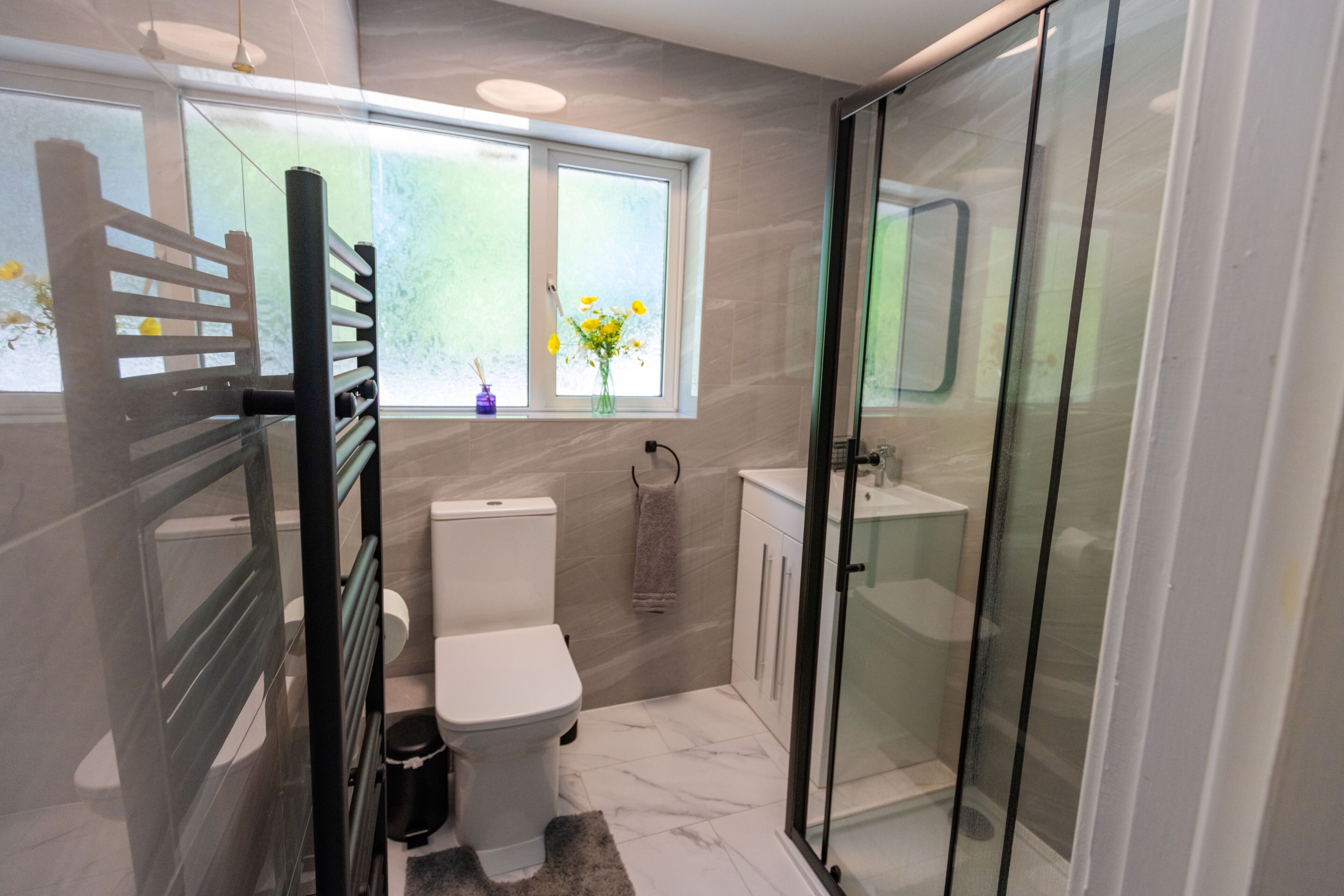 Shower, towels