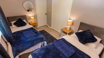 4 kamar tidur, Wi-Fi gratis, dan seprai linen