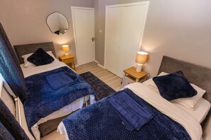 4 habitaciones, wifi gratis y ropa de cama