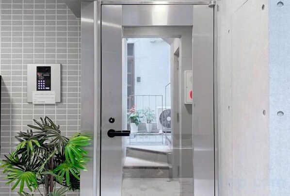 Unclassified image, 1 of 18, button - Nestay apartment Tokyo Nippori (Tokyo)