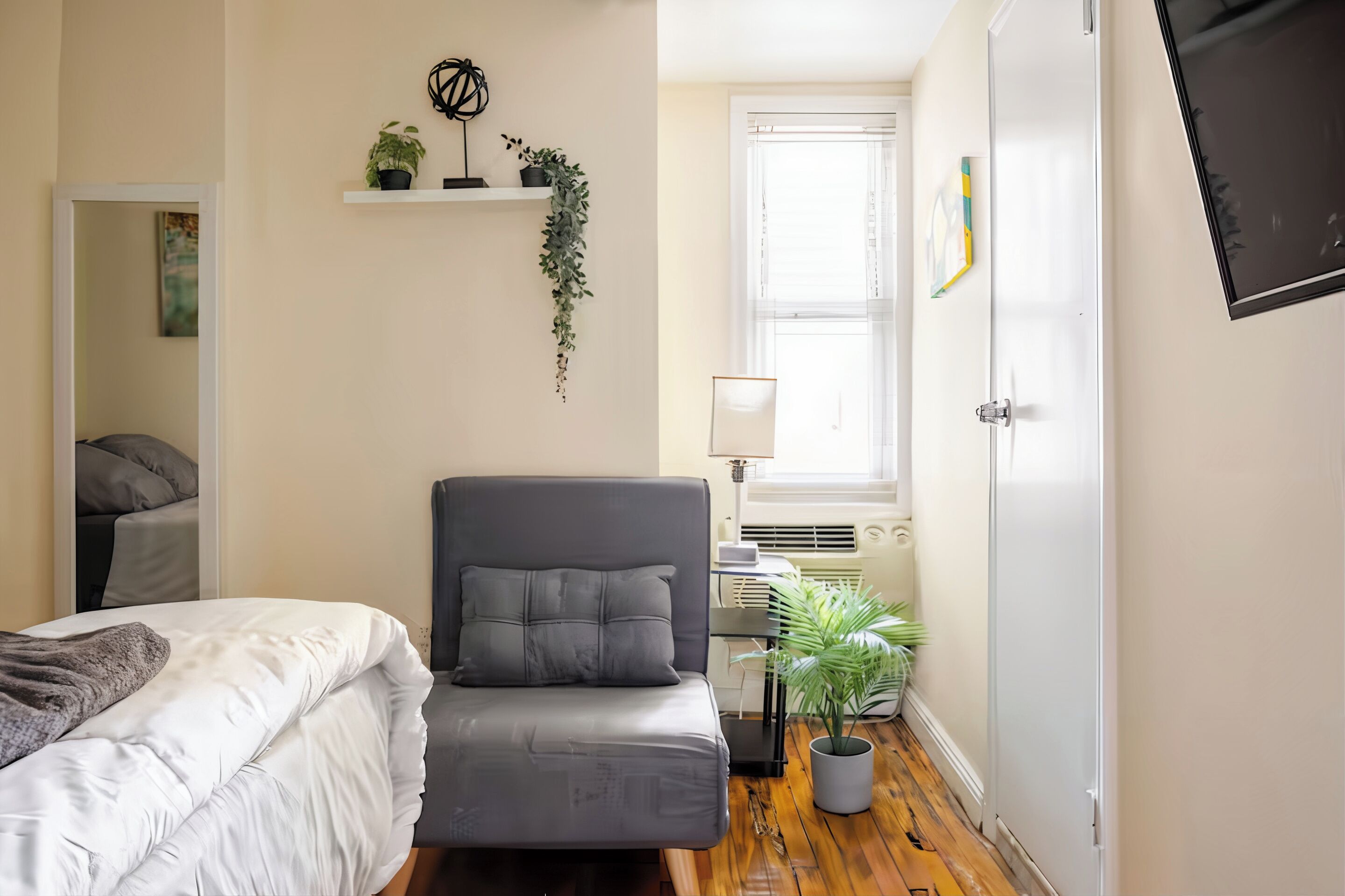 3 habitaciones, tabla de planchar con plancha y wifi gratis 