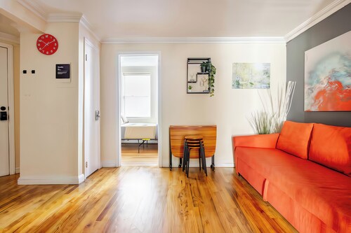 3br/2ba Garden Apt w Yard+Laundry