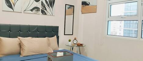 Skrifborð, ókeypis þráðlaus nettenging