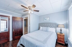 Acceso a internet y ropa de cama 