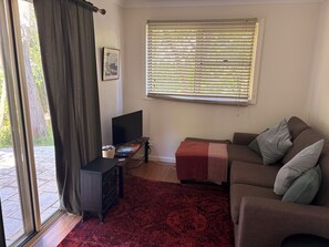 Living area - Kalinda suite (Bullaburra)