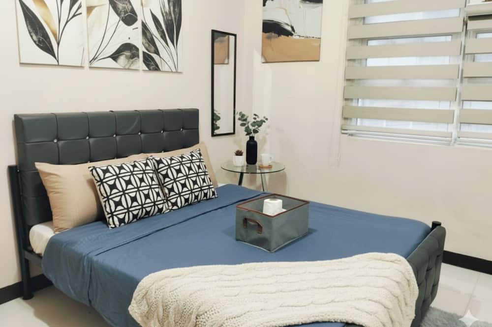 Super Cozy Apartment-Newport Boulevard