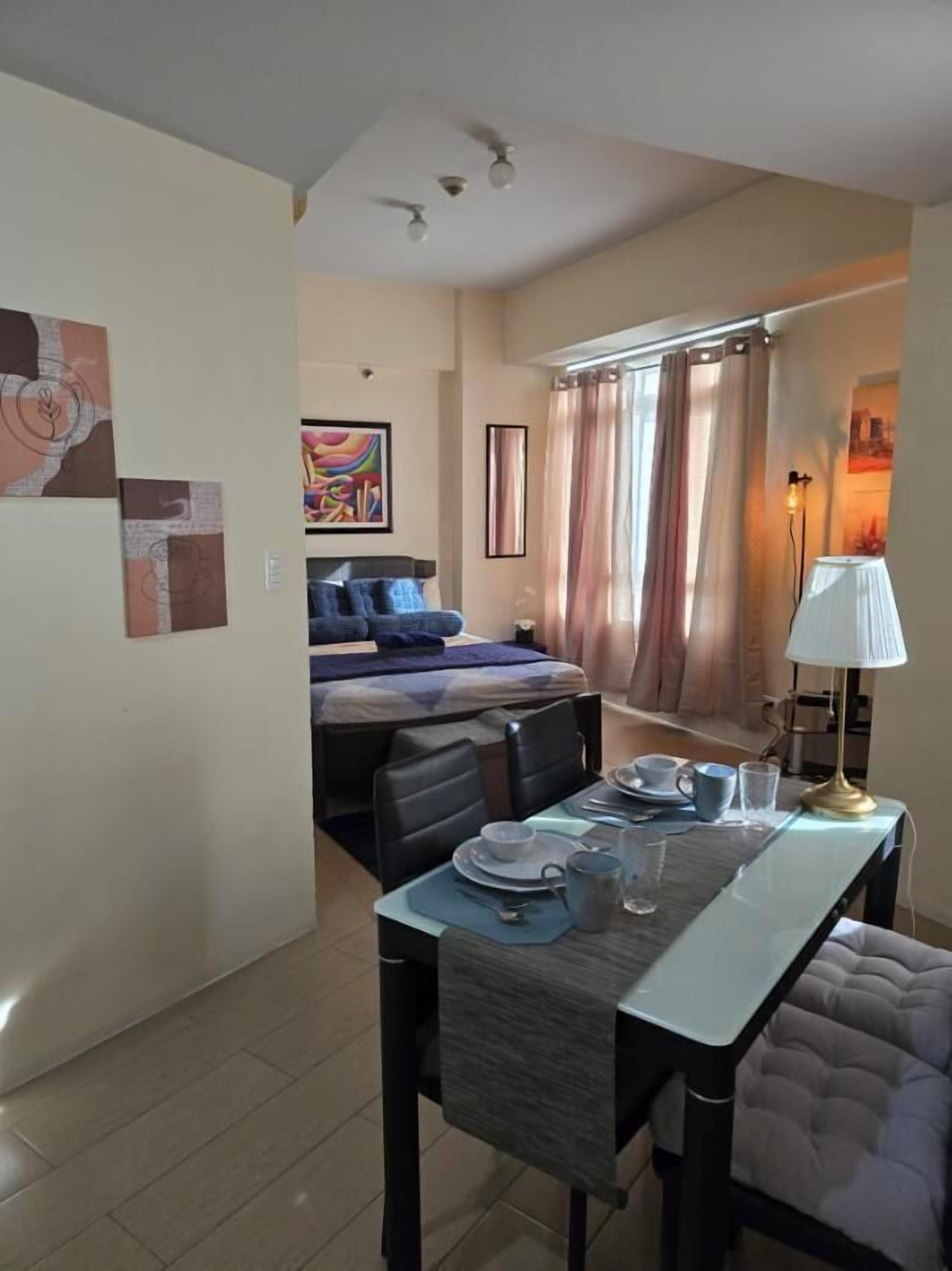 Double Room, City View | Desk, free WiFi