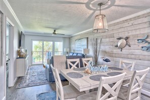 Condo, Multiple Beds (Land's End 11-302 Beach Front - Premi) | Interior - Land's End 11-302 Beach Front - Premier (Treasure Island)
