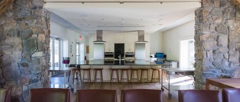 تناول الطعام