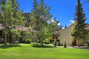 Exterior - Keystone 2BR at Flying Dutchman with Pool, Sauna, Pet-Friendly + Shuttle Access (Keystone)