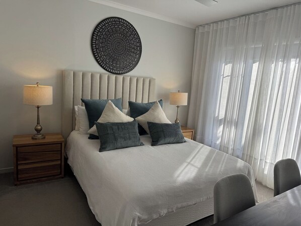 1 habitación, tabla de planchar con plancha, wifi y ropa de cama