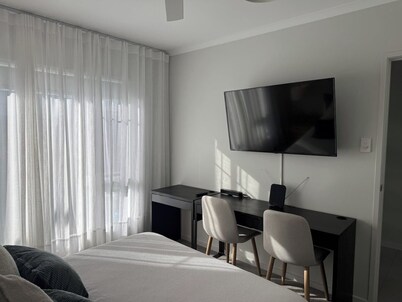 Breeze and Comfort in Sunshine Coast