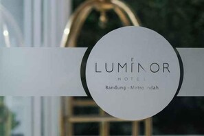 Photo non classée, 2 sur 54, bouton