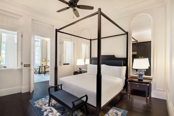 Cribs/infant beds
