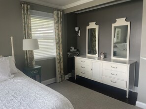 1 habitación, escritorio, tabla de planchar con plancha y wifi gratis 