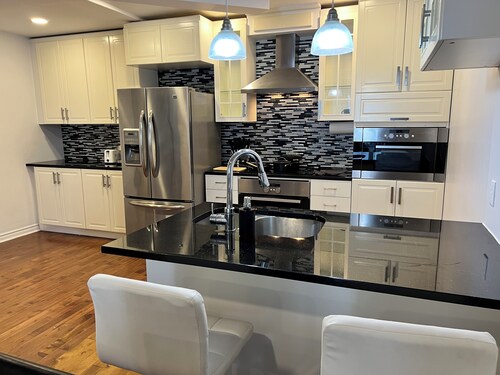 NEW MODERN 4 BED + 3 BATHROOM