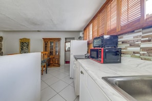 Apartment (0 Bedroom) | Interior