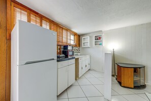 Apartment (0 Bedroom) | Interior