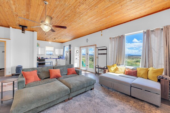 Apartment (0 Bedroom) | Interior