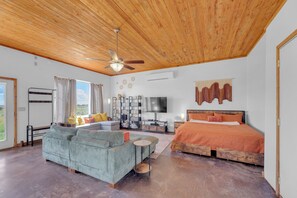 Apartment (0 Bedroom) | Interior