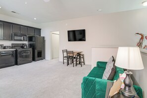 Apartment (0 Bedroom) | Interior