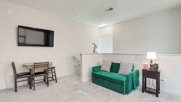 Apartment (0 Bedroom) | Interior